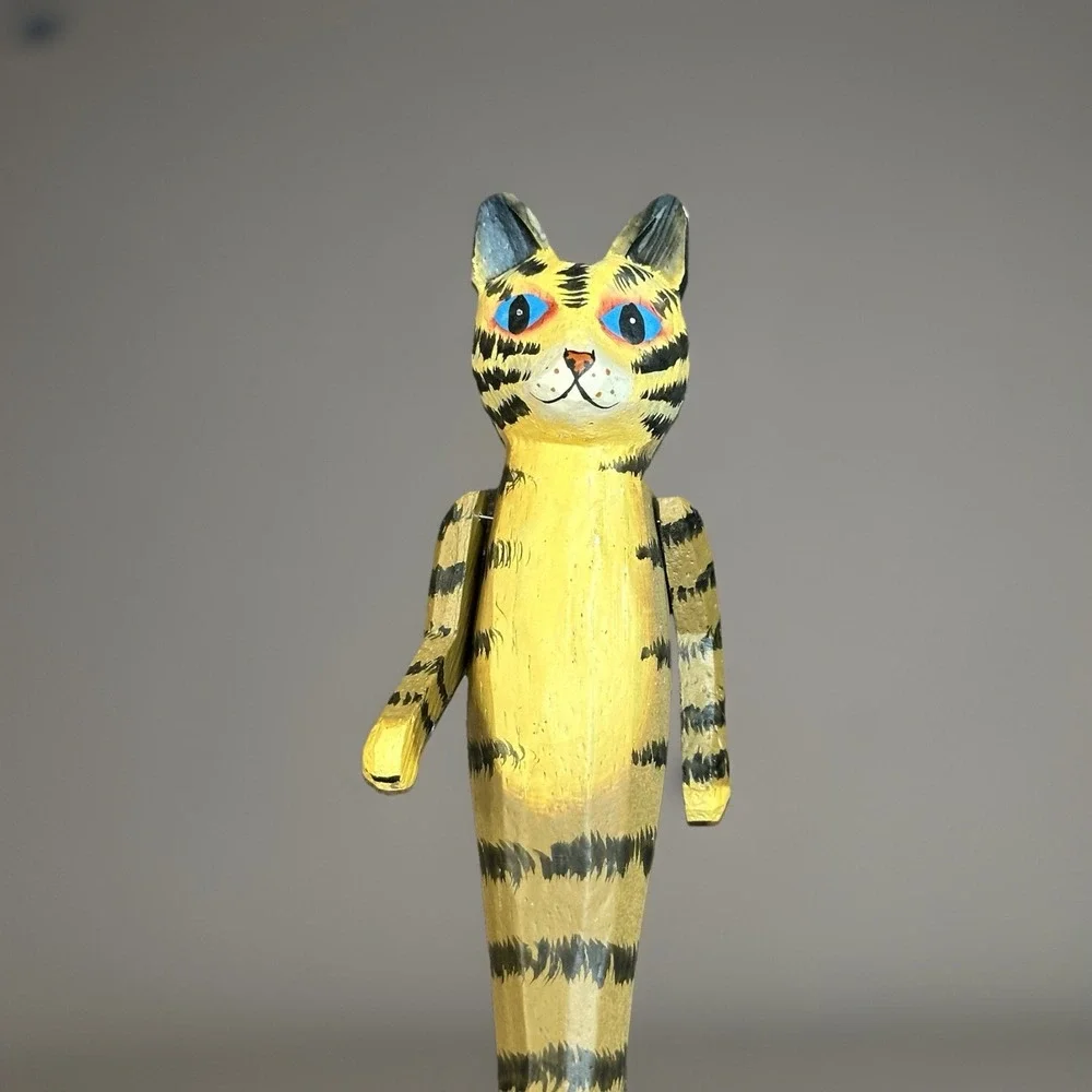 VTG Hand Carved Tiger Cat Pen – Wooden Folk Art Figurine‎ – Desk Decor